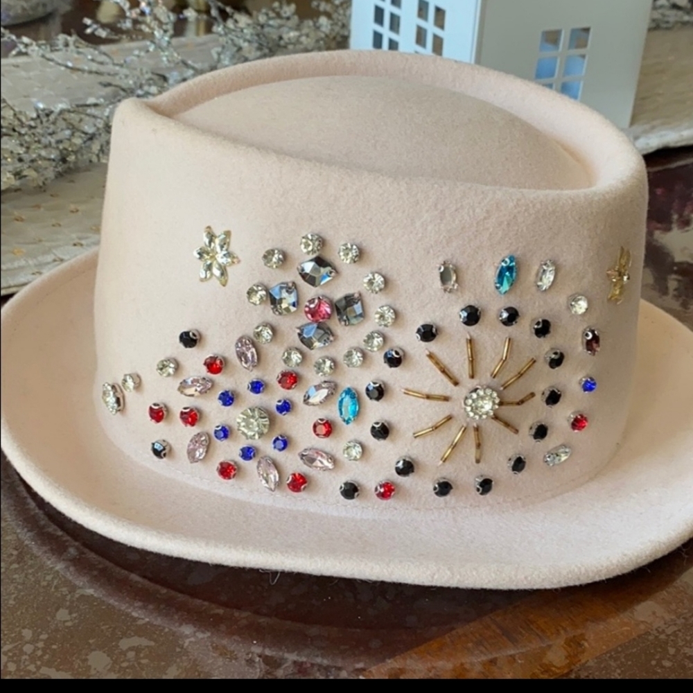 NWOT Brooklyn Hat STUNNING!! - Picture 1 of 7